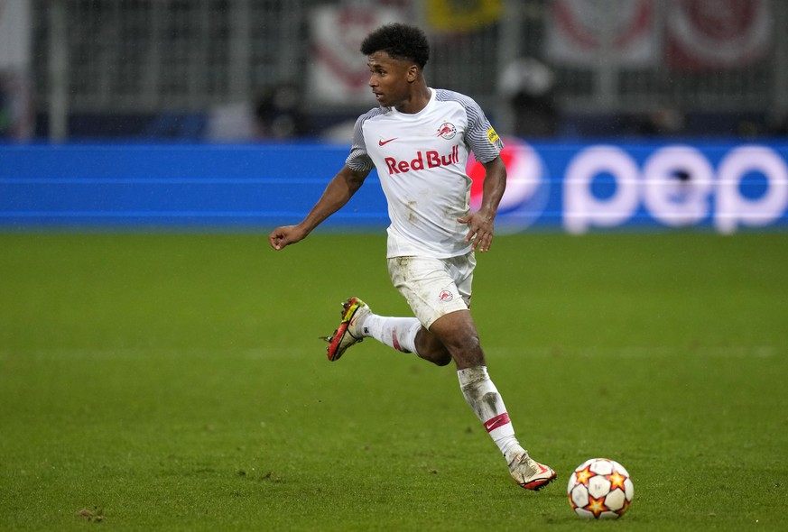 DFB-Nachwuchsstar und Salzburg-Spieler Karim Adeyemi meldet sich nach Transfer-Gerüchten zu Wort.