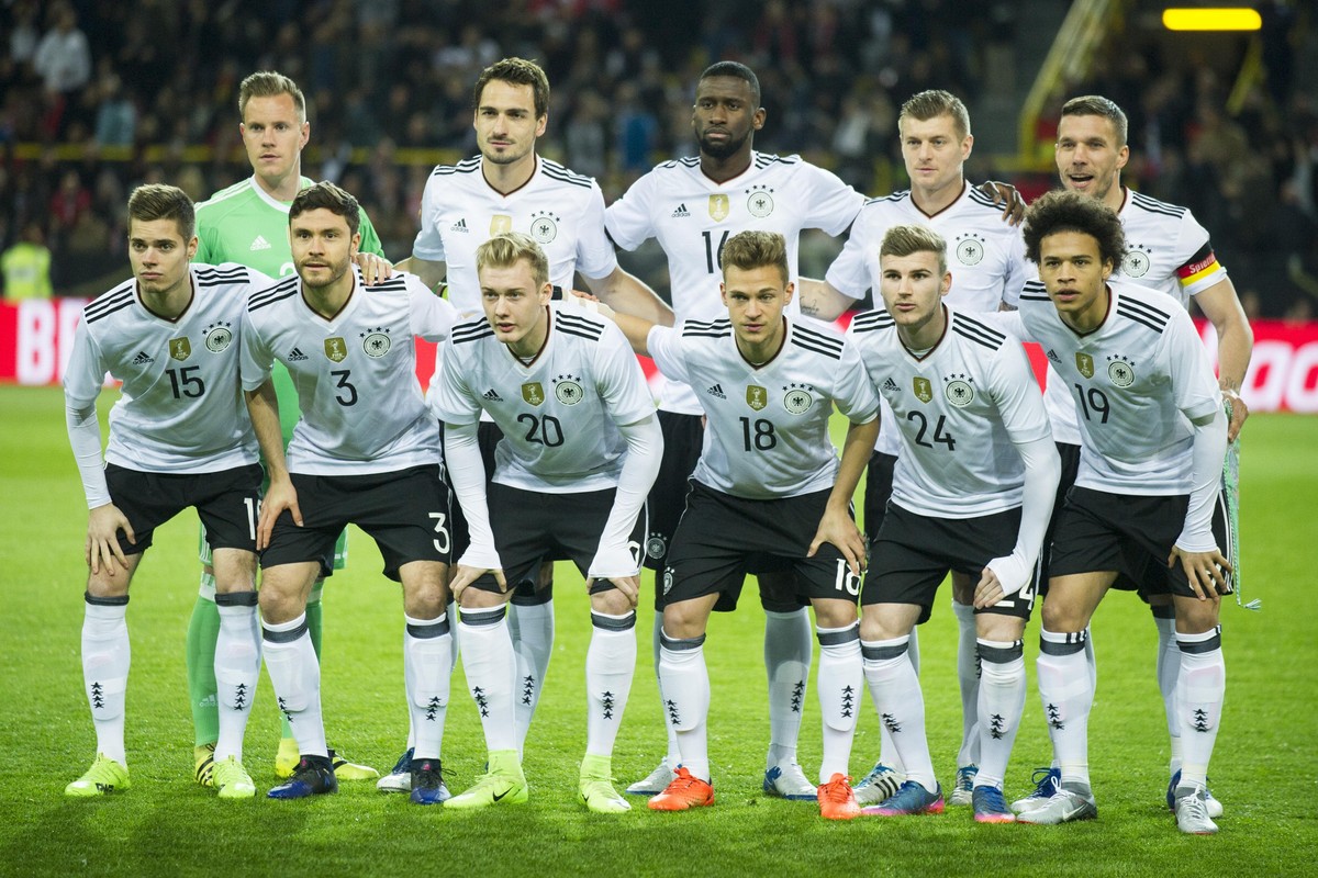 O.R.v.l. Torwart Marc-Andre TER STEGEN (GER), Mats HUMMELS (GER), Antonio RUEDIGER (RÃDIGER, GER), Toni KROOS (GER), Lukas PODOLSKI (GER), U.R.v.l. Julian WEIGL (GER), Jonas HECTOR (GER), Julian BRAN ...