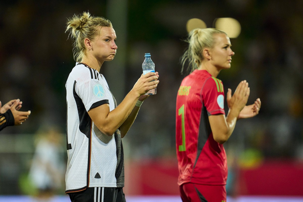 07.07.2023 - Fussball Frauenfussball - Freundschaftsspiel : Deutschland gg Sambia - Sportfoto Zink / PeKo - xpexkox - Alexandra Popp 11, DFB Frauen Nationalmannschaft und Merle Frohms 1, DFB Frauen Na ...