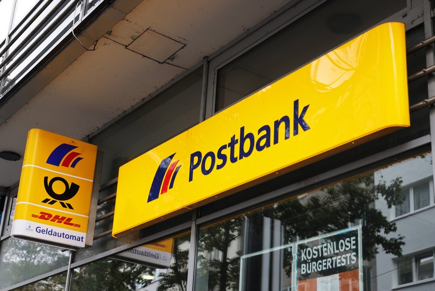 31.10.2023, Deutschland, NRW, Wirtschaft, Banken, Die Deutsche Bank will ihr Netz von 550 Postbank-Filialen drastisch reduzieren, fast jede zweite Filiale soll geschlossen werden, Filialschliessungen, ...