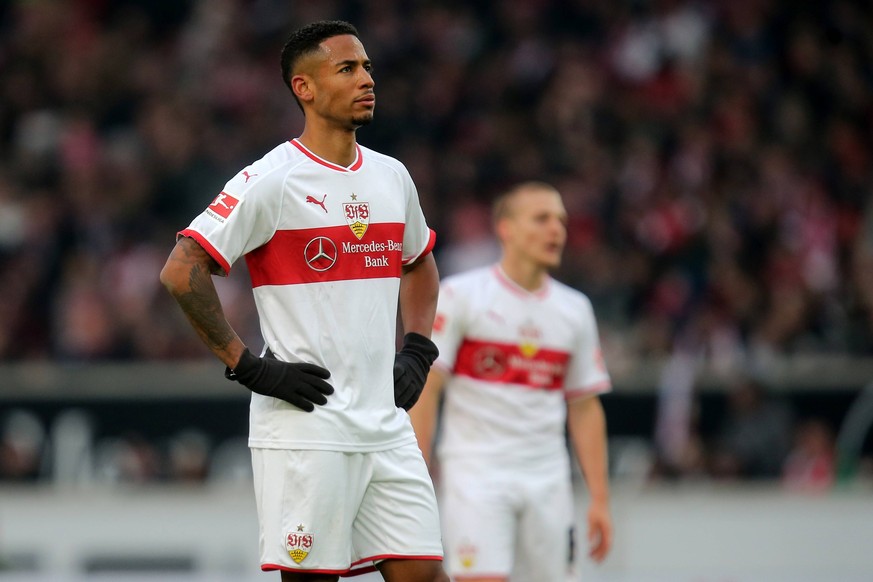 Stuttgart, Germany 19.01.2019, 1. Bundesliga, 18. Spieltag, VfB Stuttgart - 1. FSV Mainz 05, Dennis Aogo (VFB) und Santiago Ascacibar (VFB) nach dem 0:2 ( DeFodi541 *** Stuttgart Germany 19 01 2019 1  ...