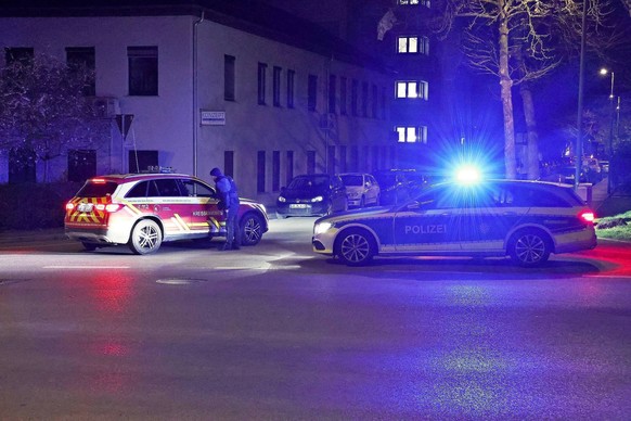 Tötungsdelikt in Asperg- 18-jähriger erschossen, ein weiterer 18-jähriger schwer verletzt 08.04.2023: Pressemitteilung der Staatsanwaltschaft Stuttgart und des Polizeipräsidiums Ludwigsburg: POL-LB: S ...