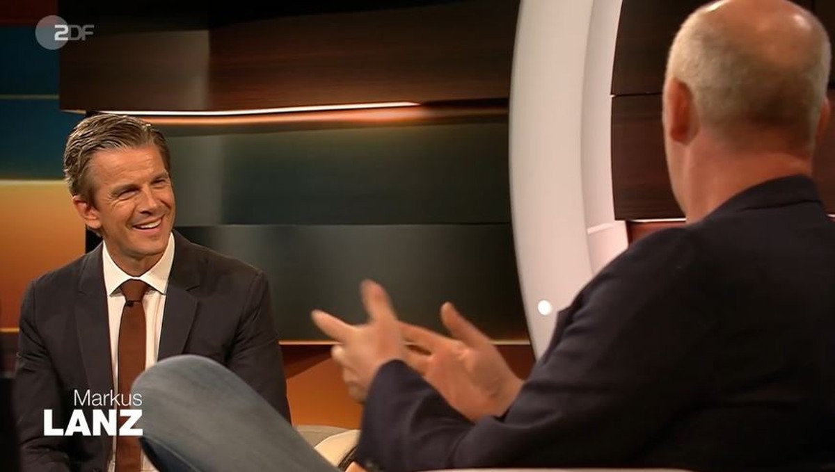 Lanz ist Basler-Fan, das merkt man beim Schauen der Sendung.