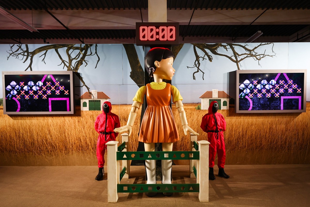 LOS ANGELES, CALIFORNIA - NOVEMBER 30: General atmosphere on display during the &#039;Squid Game: The Challenge&#039; Celebration at the Trials Live Experience Space on November 30, 2023 in Los Angele ...