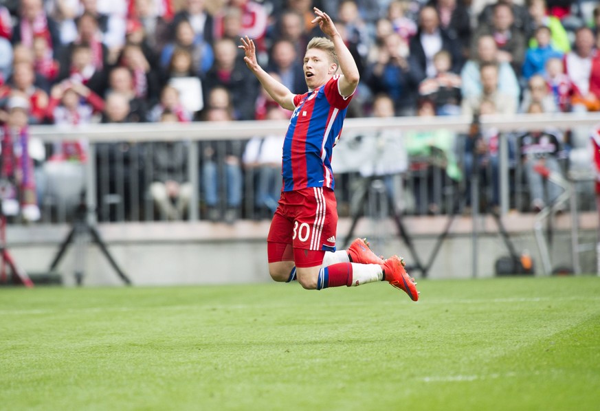 FC Bayern Muenchen vs. Eintracht Frankfurt, Fussball Bundesliga, Allianz Arena, Muenchen. 11.04.2015 Im Bild: Mitchell Weiser

FC Bavaria Munich vs Eintracht Frankfurt Football Bundesliga Alliance A ...