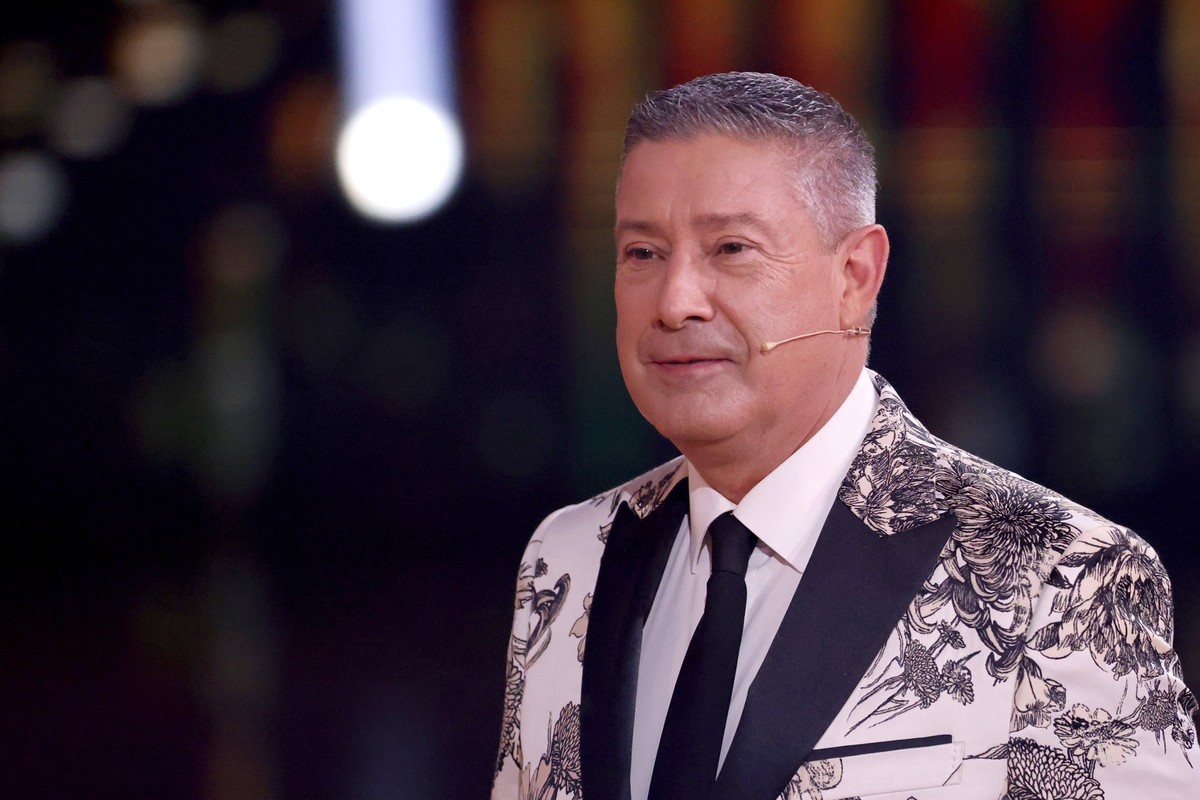 Juror Joachim Llambi in der neunten Live-Show bei der 17. Staffel der RTL-Tanzshow Let s Dance im MMC Coloneum. K�ln, 03.05.2024 NRW Deutschland *** Juror Joachim Llambi in the ninth live show of the  ...