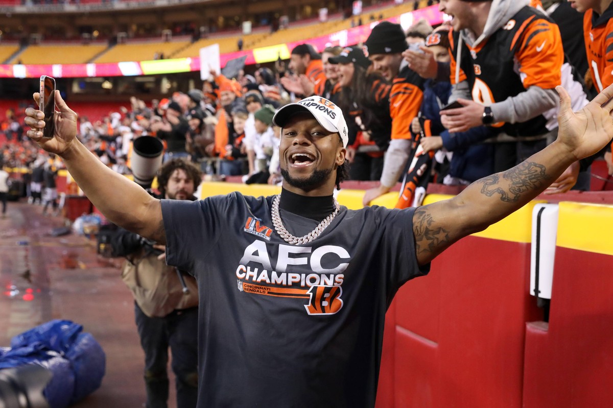 KANSAS CITY, MO - JANUARY 30: Cincinnati Bengals wide receiver Ja Marr Chase 1 celebrates after winning the AFC Championship game between the Cincinnati Bengals and Kansas City Chiefs on Jan 30, 2022  ...