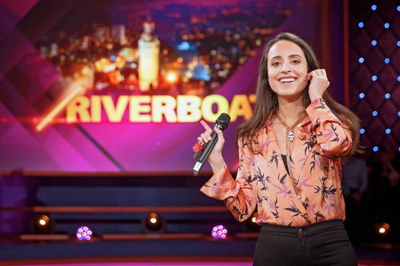 MDR - Riverboat. Moderatorin Stephanie Stumph anläßlich der Aufzeichnung der MDR - Talkshow Riverboat am 03.11.2017 im Studio 3 der Mediacity Leipzig. *** MDR Riverboat Presenter Stephanie Stumph duri ...