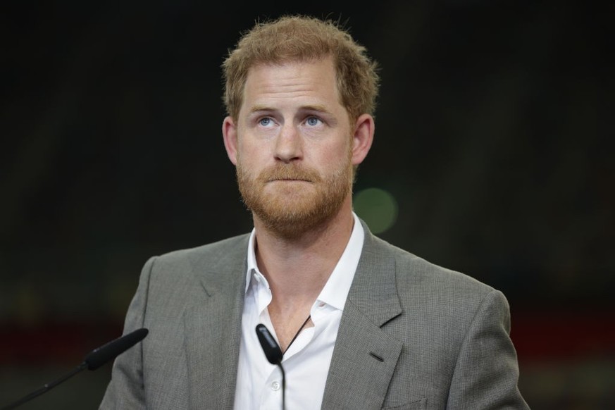 DUSSELDORF, GERMANY - SEPTEMBER 06: Prince Harry, Duke of Sussex speaks on stage during the press conference at the Invictus Games Dusseldorf 2023 - One Year To Go events, on September 06, 2022 in Dus ...