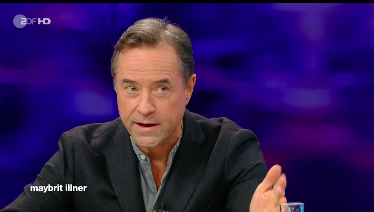 Jan Josef Liefers ist als Schauspieler, Regisseur, Produzent und Musiker tätig.
