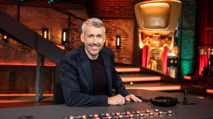 Titel: TV total;
Ausstrahlungszeitraum bis: 2021-11-09;
Copyright: ProSieben/Willi Weber;
Fotograf: Willi Weber;
Bildredakteur: Stephi Bruchner;
Dateiname: f3acb50d-5e16-4250-9073-a958359a8546.tif;
Re ...