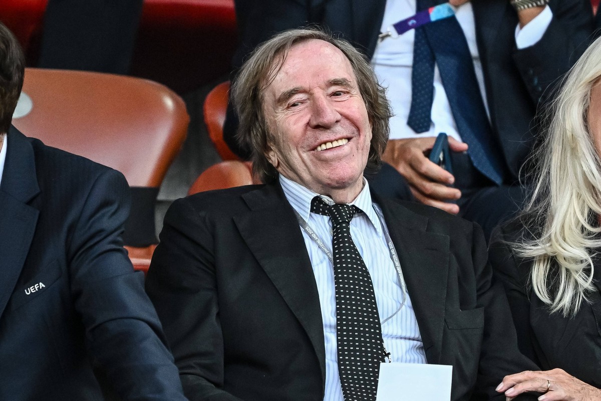 G�nter Netzer smiles during the UEFA Women s EURO 2025 Semi-Final match between Germany and Spain at Stadion Letzigrund on July 23, 2025 in Zurich, Switzerland. Photo by Harry Langer/DeFodi Images *** ...