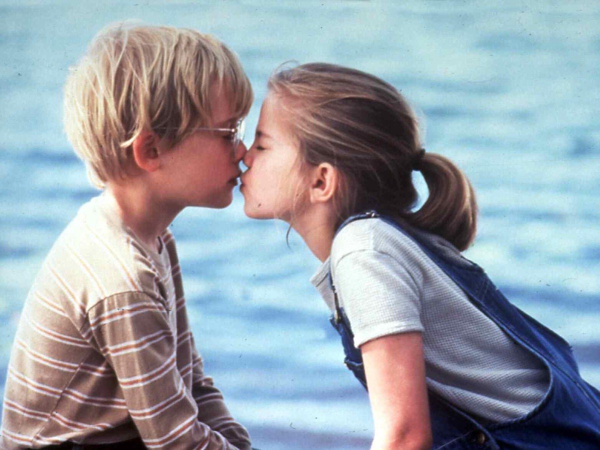 My Girl (1991) Macauly Culkin, Anna Chlumsky Thomas J. (Macauly Culkin), Vada (Anna Chlumsky) Regie: Howard Zieff , Columbia clips 03/99 |