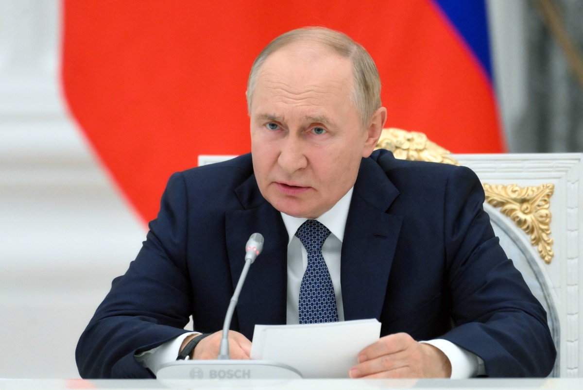 Russia Putin New Regions Socioeconomic Development 8733571 24.07.2024 Russian President Vladimir Putin holds a meeting on social and economic development of the new Russian entities at the Kremlin in  ...