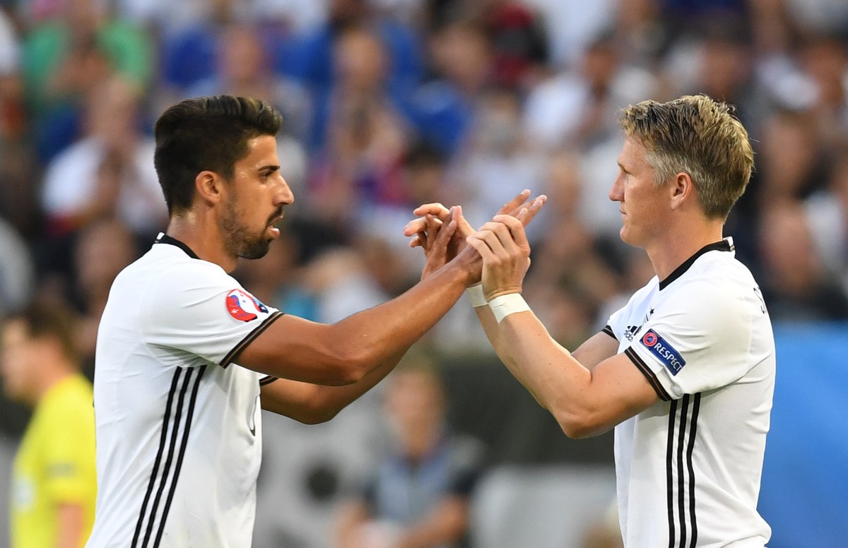 Sami Khedira und Bastian Schweinsteiger kennen sich aus mit Verletzungssorgen.