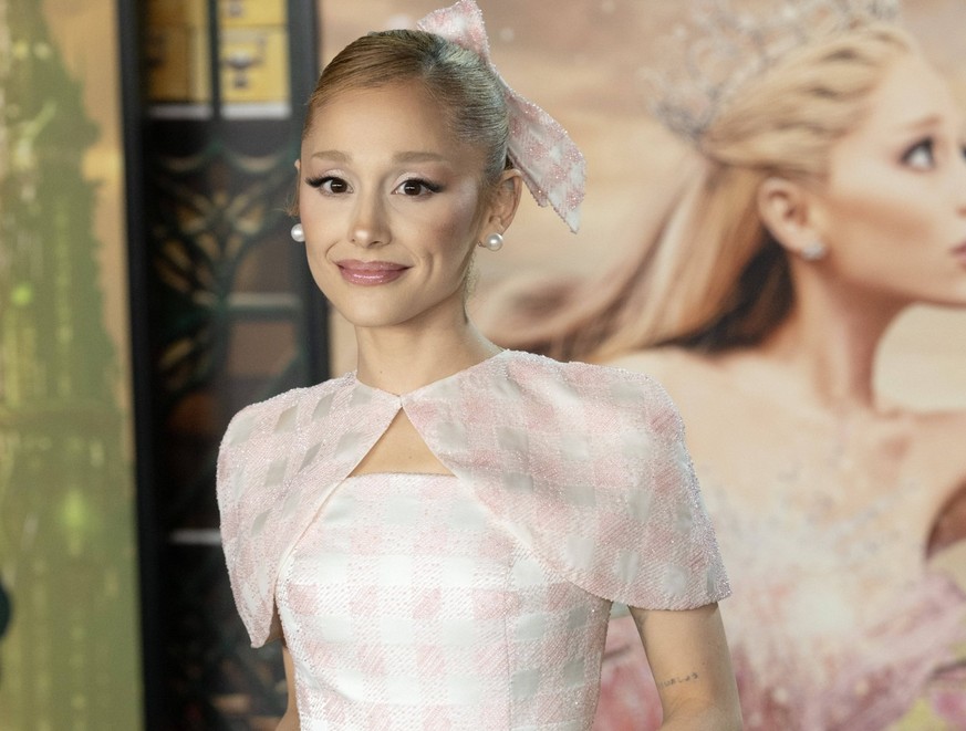 Wicked Premiere - Los Angeles, CA LOS ANGELES, CA. November 09, 2024: Ariana Grande at the premiere for Wicked at the Dorothy Chandler Pavilion. Los Angeles CA USA PUBLICATIONxNOTxINxUKxFRA Copyright: ...