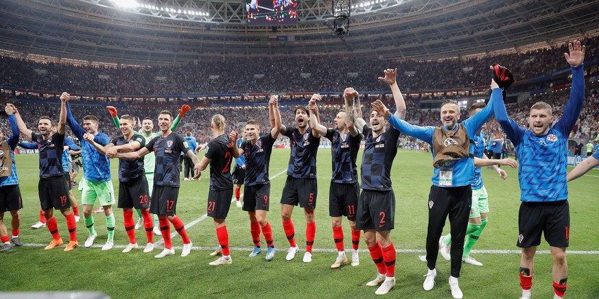 Sport Bilder des Tages WM 2018, Kroatien - England Croatian players celebrate at the end of the FIFA World Cup WM Weltmeisterschaft Fussball 2018 semi-finals soccer match between Croatia and England, ...