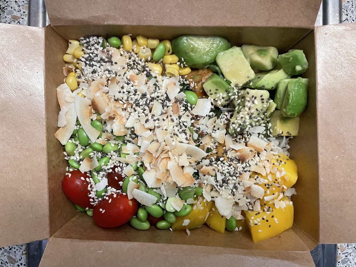 Der Pappkarton lässt die Bowl natürlich weniger glamourös wirken.