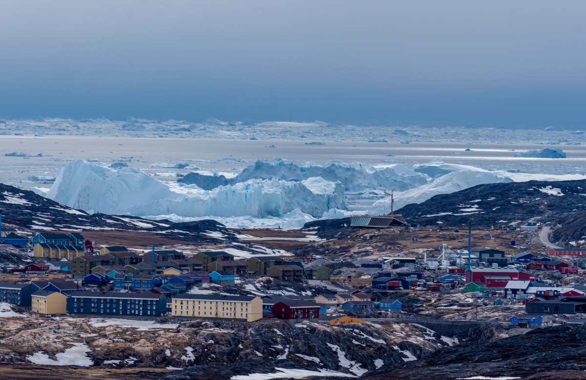 Icebergs near Ilulissat, Greenland. Climate change is having a profound effect in Greenland with glaciers and the Greenland ice cap retreating. (Photo by Ulrik Pedersen/NurPhoto)