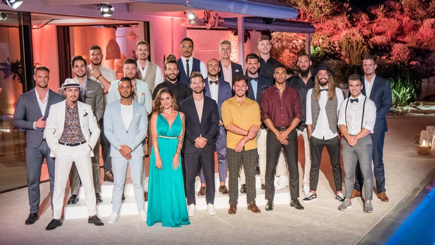 Diese Männer wollen das Herz der Bachelorette erobern. (hinten v.l.: Adriano, Daniel B., Maurice, Alex, Moritz
mitte v.l.: Leander, Angelo, Alexander, Daniel G., Ioannis, Daniel M.
unten v.l.: Florian ...