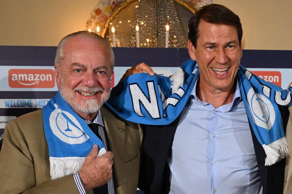 Sport Bilder des Tages June 19, 2023, NAPLES, ITALY: Ssc Napoli President Aurelio De Laurentiis with French Rudi Garcia R during the presentation of the new Ssc Napoli head coach in Naples, 19 June 20 ...