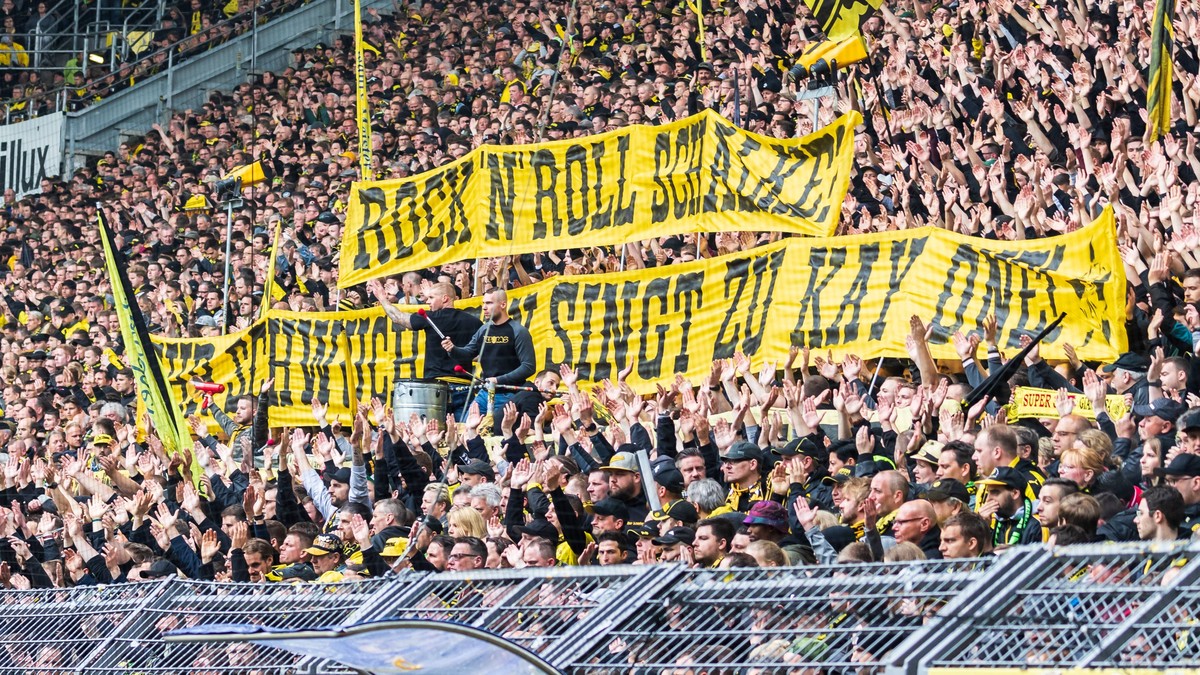 Bundesliga 2018-2019, BVB Dortmund - Schalke 04 27-04-2019: Voetbal: Borussia Dortmund v Schalke 04: Dortmund Bundesliga 2018-2019 Fans of Borussia Dortmund ***** Germany Only ***** *** Bundesliga 201 ...