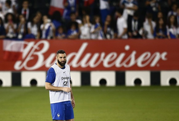 Mandatory Credit: Photo by Michael Zemanek/Shutterstock 13622604cg Karim Benzema of France during the training session, Al Sadd SC Stadium, Al Nadi St, Doha, Qatar Previews and Training, FIFA World Cu ...