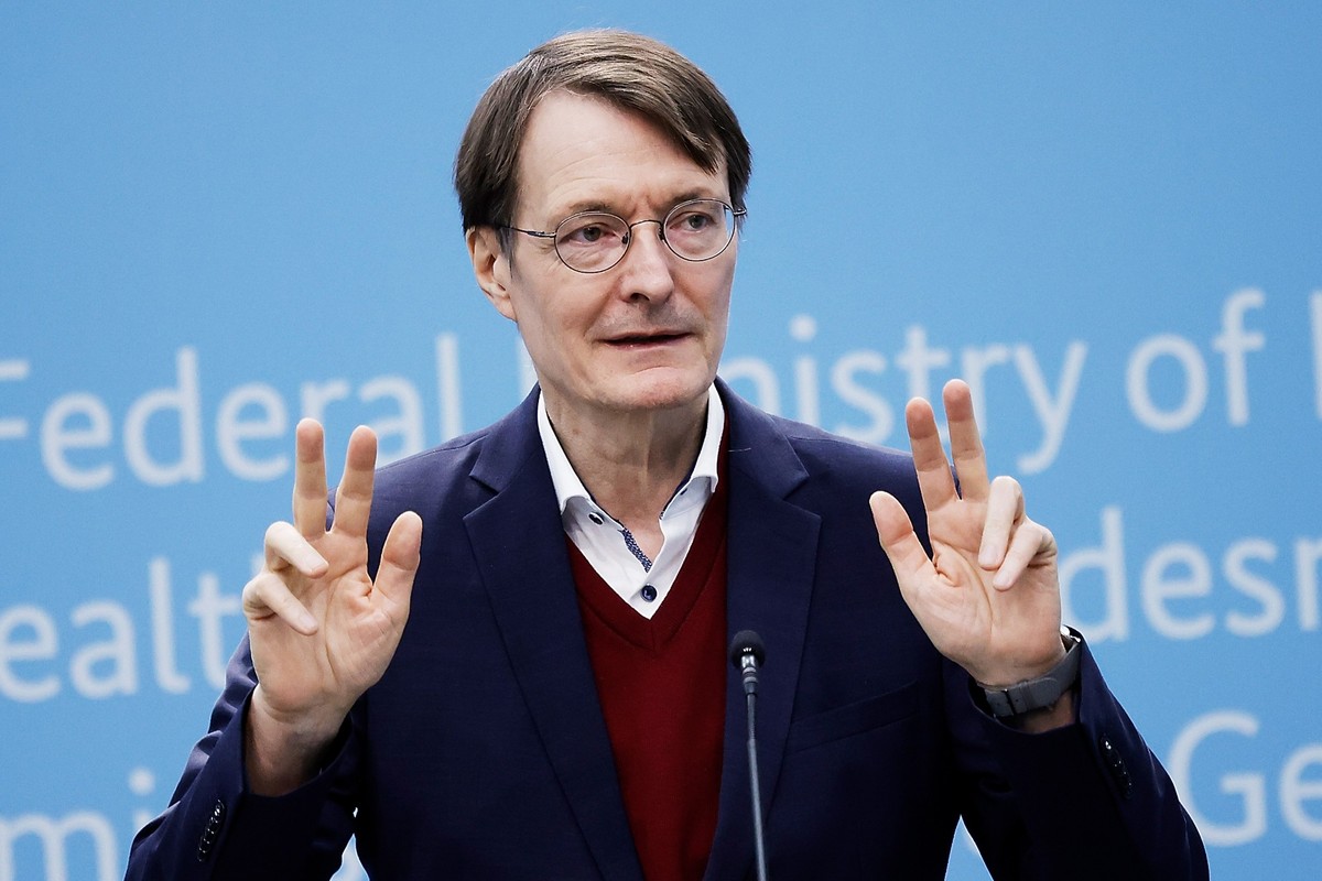 01.12.2023, Berlin: Karl Lauterbach (SPD), Bundesgesundheitsminister, spricht bei einer Pressekonferenz über die Verbesserung der Rahmenbedingungen für den Pharmabereich in Deutschland. Foto: Carsten  ...