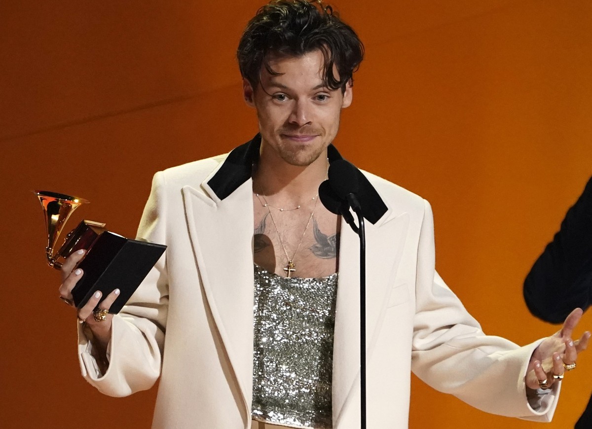 ARCHIV - 05.02.2023, USA, Los Angeles: Harry Styles nimmt den Preis für das Album des Jahres für &quot;Harry&#039;s House&quot; bei der Verleihung der 65. Grammy Awards entgegen. (zu dpa: «Vor dem 30. ...