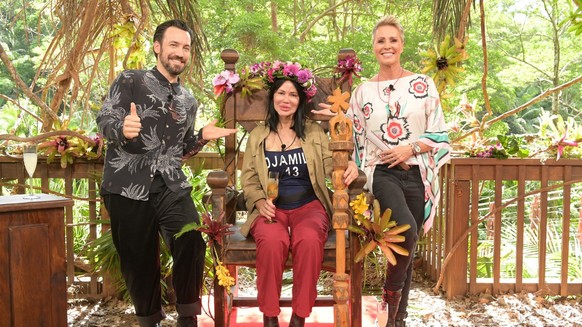 Djamila Rowe (M.) is the queen of the jungle 2023!  The two moderators, Sonja Zietlow and Jan Köppen, are happy for her.  The use of material related to the transmission is only permitted with reference and link...