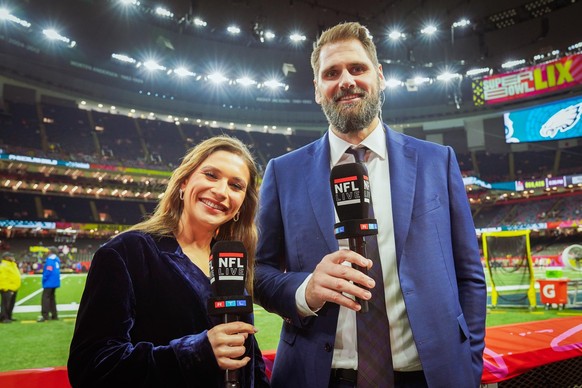 Jana Wosnitza und Sebastian Vollmer

+++ Die Verwendung des sendungsbezogenen Materials ist nur mit dem Hinweis und Verlinkung auf RTL+ gestattet. +++
