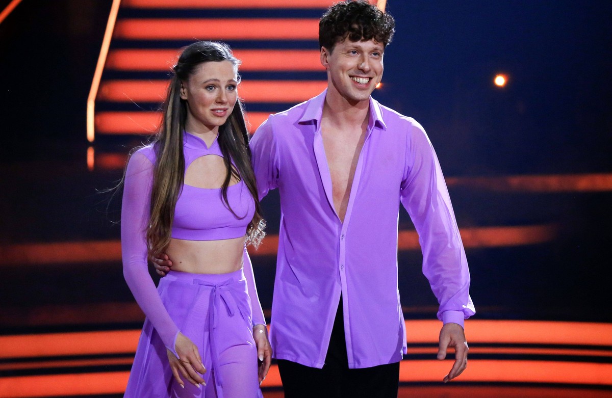 Ann-Kathrin Bendixen mit Valentin Lusin in der siebten Live-Show der 17. Staffel der RTL-Tanzshow Let s Dance im MMC Coloneum. K