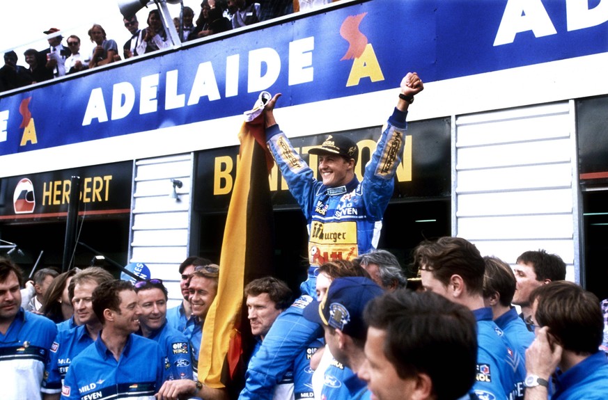 SCHUMACHER Michael ist zum ersten mal Weltmeister Grand Prix Formel 1 Grosser Preis von Australien 1994 in Adelaide am 13.November 1994 PUBLICATIONxINxGERxSUIxAUTxHUNxSWExNORxDENxFINxONLY

Schumache ...