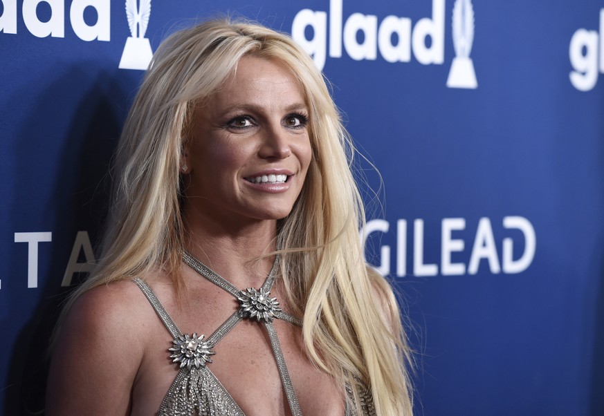 ARCHIV - 13.04.2018, USA, Beverly Hills: Britney Spears kommt bei den 29. GLAAD Media Awards an. Der Popstar hat in einer Anh