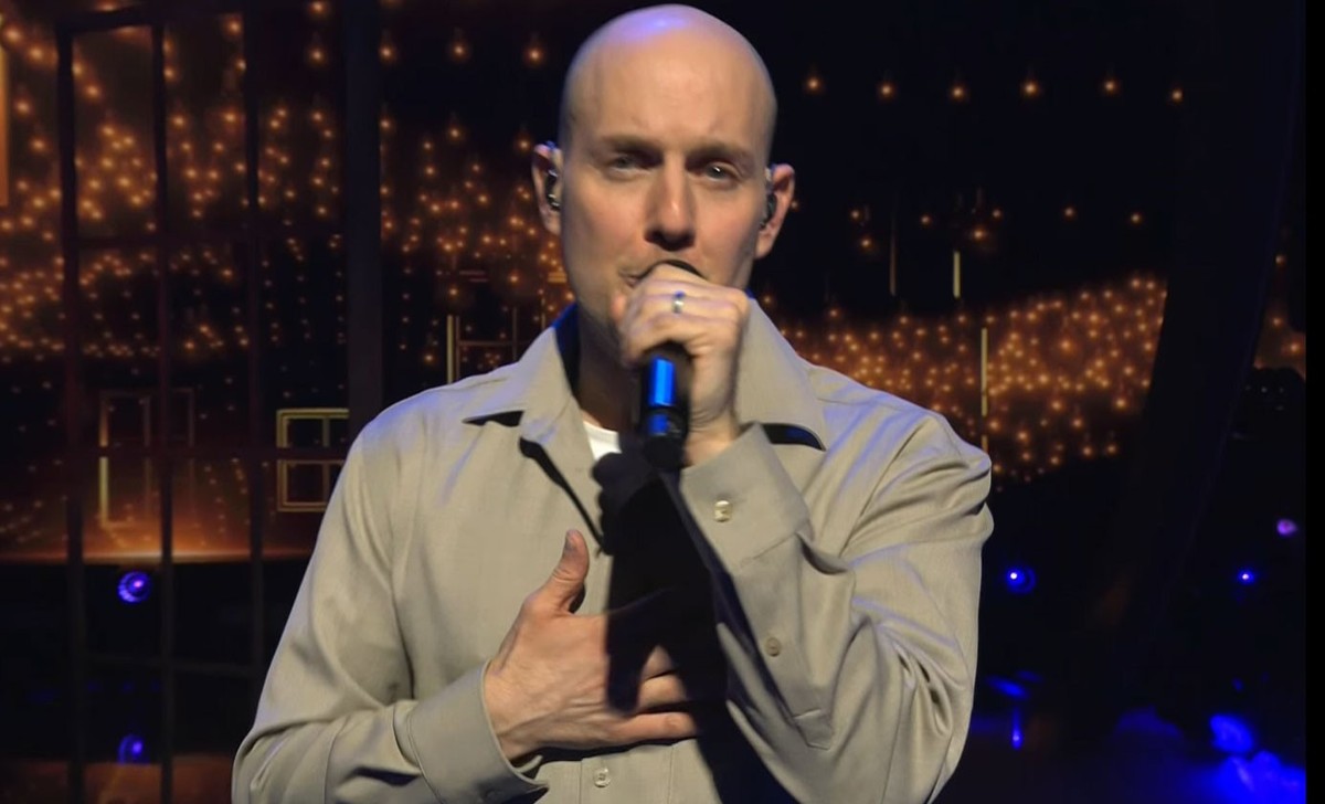 Oli P. legt einen emotionalen Auftritt hin.