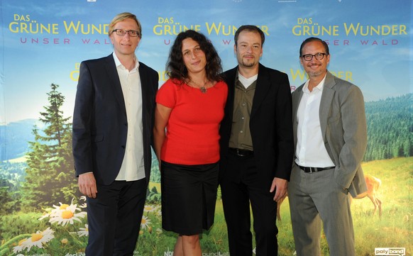 Jörn Röver (l.) bei der Vorstellung des Films "Das grüne Wunder – unser Wald", den er mitproduziert hat.