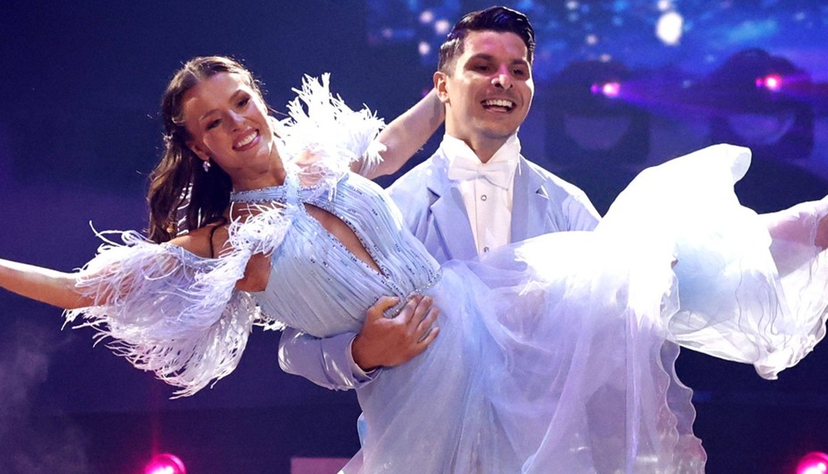 Patricija Ionel und Alexandru Ionel in der sechsten Live-Show der 17. Staffel der RTL-Tanzshow Let s Dance im MMC Coloneum. Köln, 12.04.2024 *** Patricija Ionel and Alexandru Ionel in the sixth live s ...