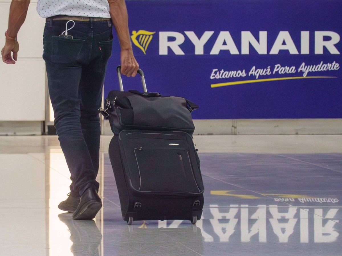 Flughafen Palma de Mallorca International PMI Flughafen Palma de Mallorca International PMI , Palma Mallorca Spanien Flughafen *** Palma de Mallorca International PMI Airport , Palma Mallorca Spain Ai ...