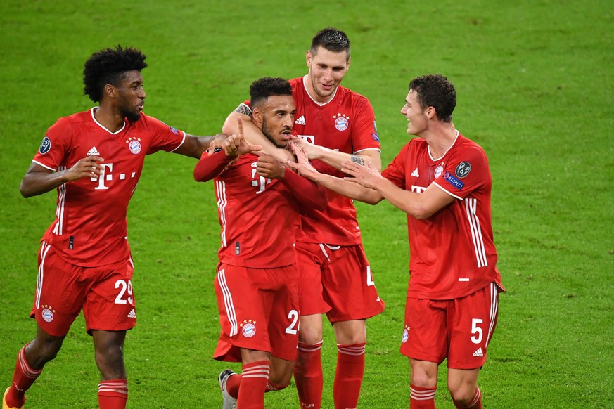 Torjubel nach dem 3:0, v.l. Kingsley COMAN (M), Torschuetze Corentin TOLISSO (M), Niklas SUELE (Süle, M), Benjamin PAVARD (M) FC Bayern Muenchen - Atletico Madrid Fussball Champions League, Gruppe A,  ...