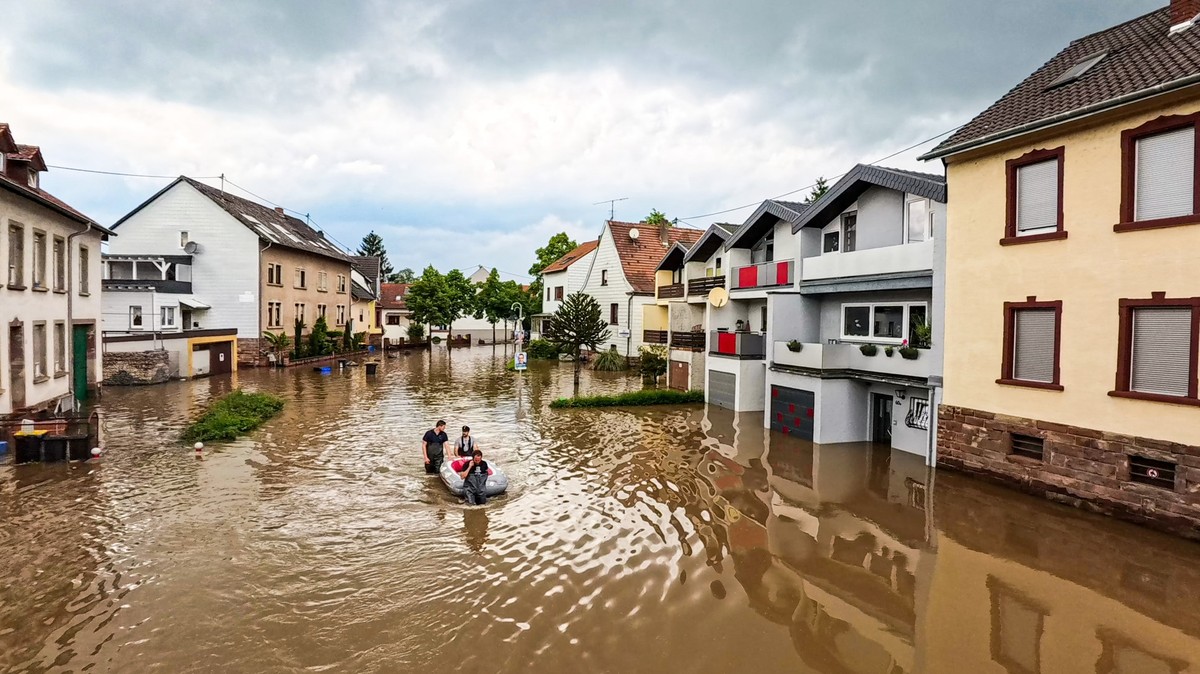 Wetter in Deutschland: DWD warnt vor Hochwasser und schwerem Unwetter