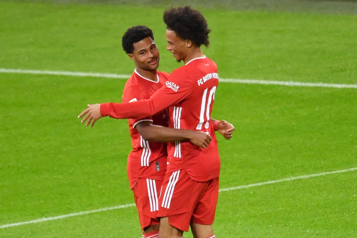 Die Zukunft der bayerischen Offensive: Gnabry (l.) und Sané lieferten gegen Schalke 04 eine Gala ab.