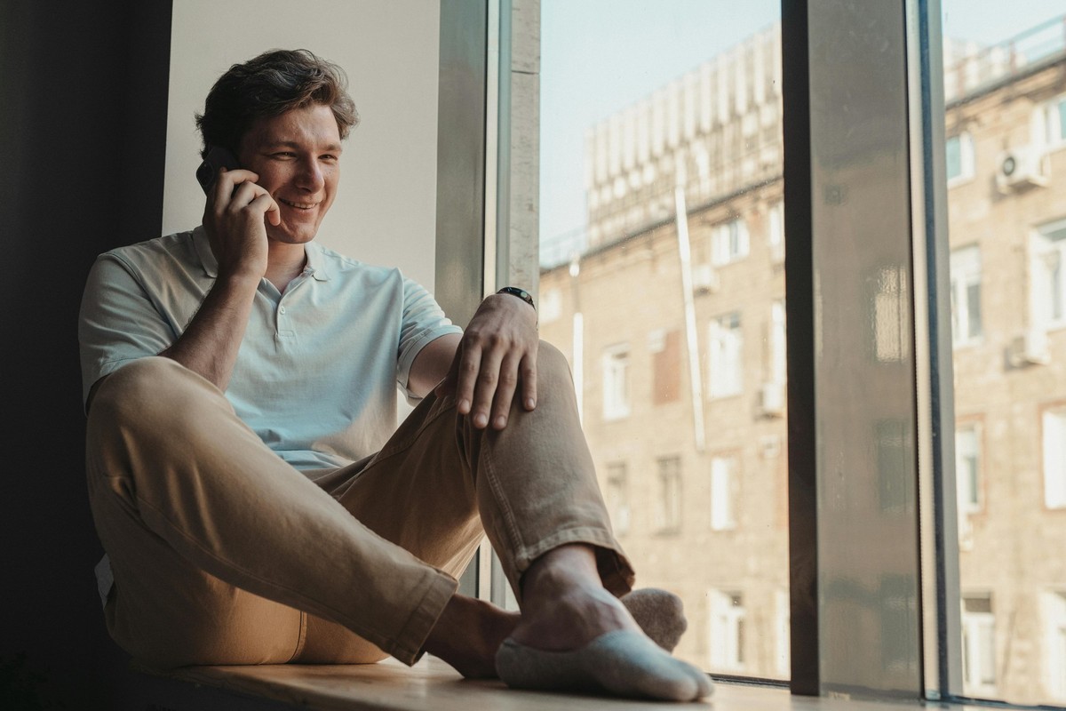 Deutsche Studierende engagieren sich in einem besonderen Telefon-Projekt.