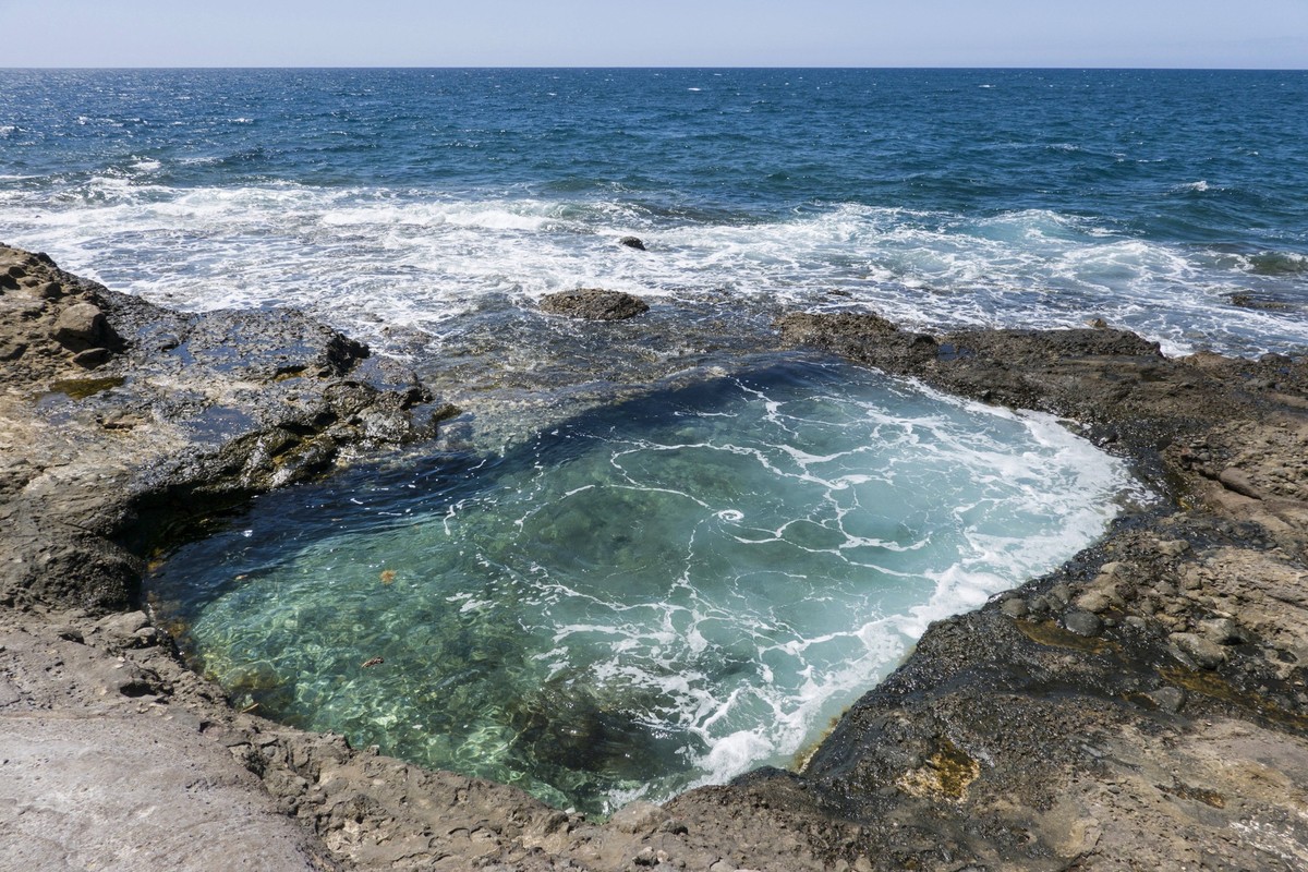 Naturschwimmbad Charco Holandes, Kanaren, Gran Canaria, Arguineguin, San Bartolome de Tirajana Charco Holandes natural swimming pool, Canary Islands, Gran Canaria, Arguineguin, San Bartolome de Tiraja ...
