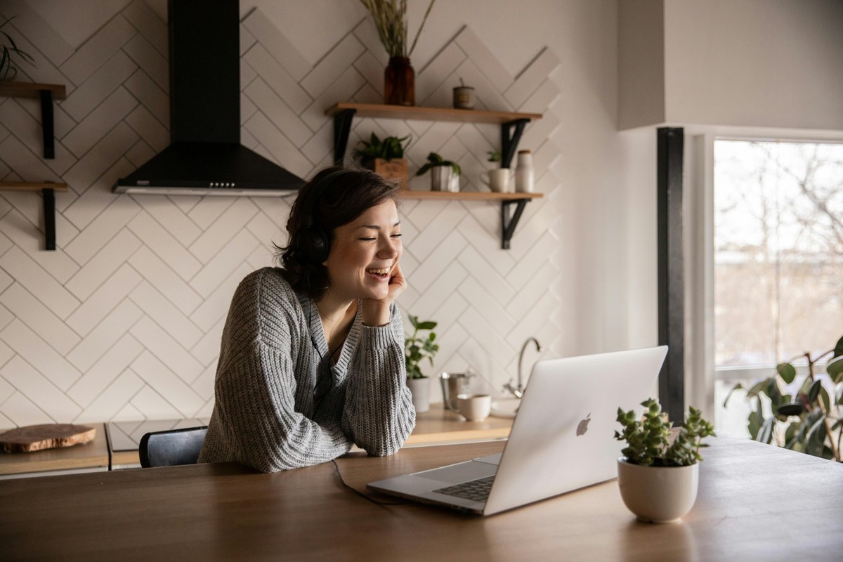 Freundschaften können auch digital am Leben erhalten werden.