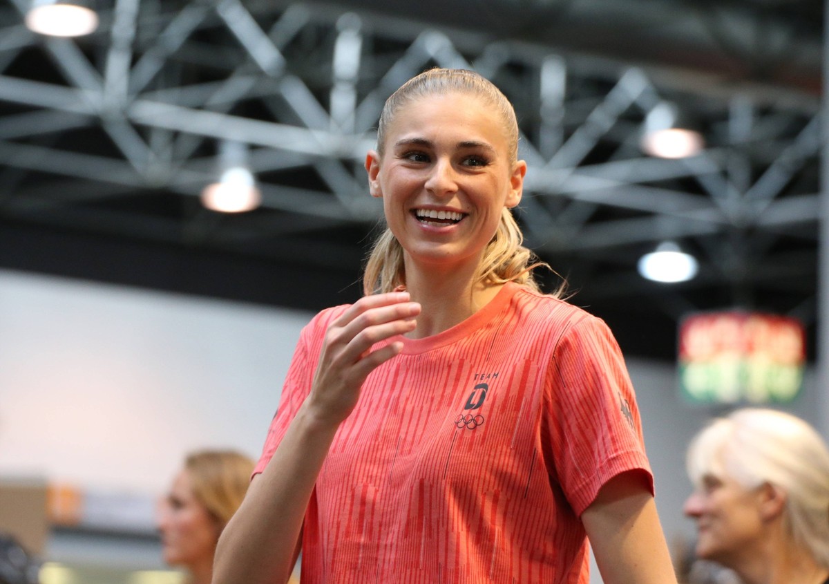 08.07.2024, xgrfx, Olympia 2024, Einkleidung Team D emspor, v.l. Jule Brand DFB Frauen DFL/DFB REGULATIONS PROHIBIT ANY USE OF PHOTOGRAPHS as IMAGE SEQUENCES and/or QUASI-VIDEO D