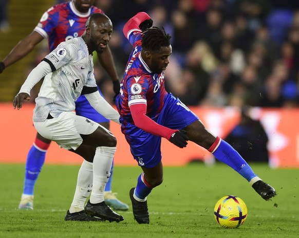 Mandatory Credit: Photo by MICAH CROOK/PPAUK/Shutterstock 13782754bf Jeffrey Schlupp of Crystal Palace is pressured by Naby Keïta of Liverpool during the Premier League match between Crystal Palace an ...
