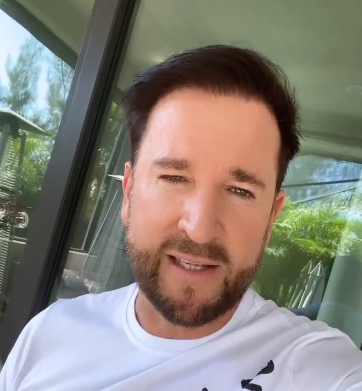 Schlagerstar Michael Wendler kündigt via Instagram rechtliche Schritte gegen RTL und die "Bild" an.