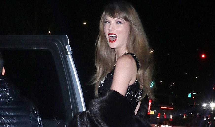 HOLLYWOOD, CA - DECEMBER 13: Taylor Swift seen out and about during a night out celebrating Taylor Swift s birthday in New York City on December 13, 2023. Copyright: xRWx
