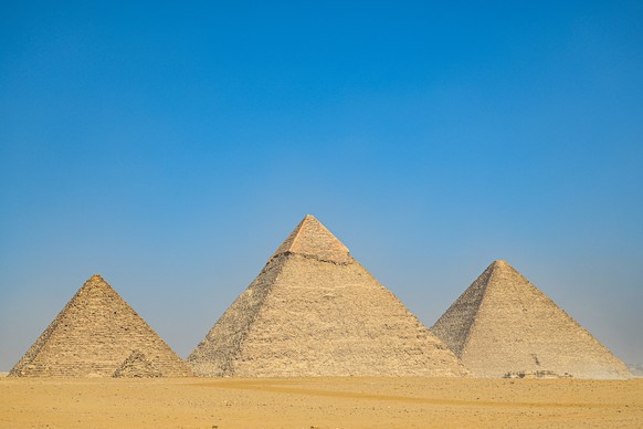 March 2, 2023, Egypt, Giza: Giza Menkoure (l-r), general view of the Pyramids of Sephron and Cheps.  An international research team has found…