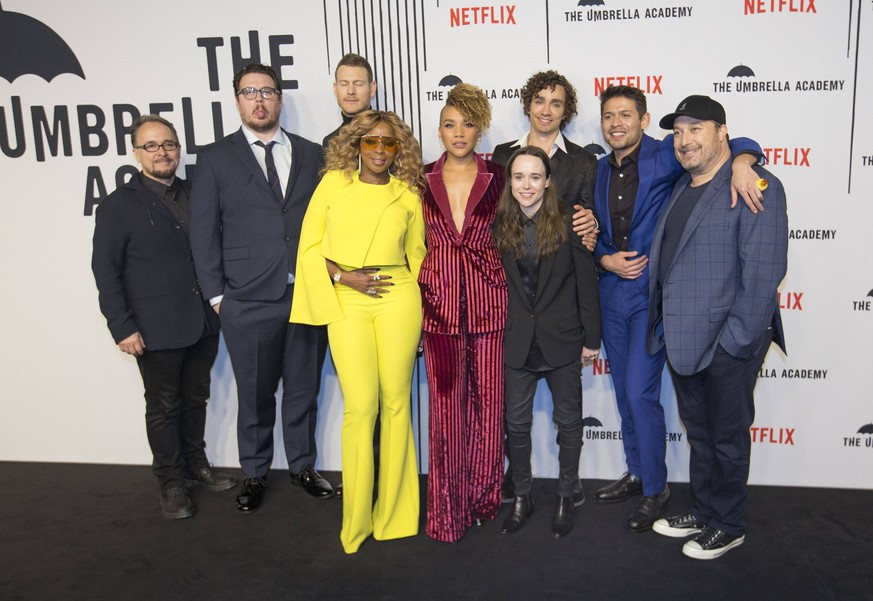 February 14, 2019 - Toronto, ON, Canada - TORONTO, ON - FEBRUARY 14: From left, Jeff King, Cameron Britton, Tom Hopper, Mary J Blige, Emmy Raver-Lampman, Robert Sheehan (behind), Ellen Page, David Cas ...